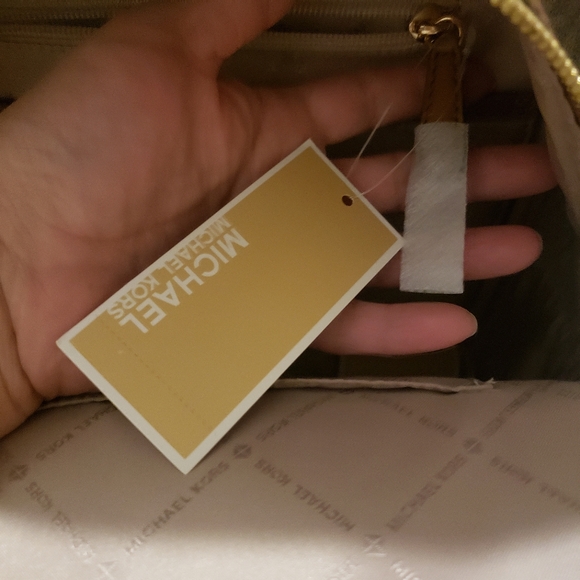 NEW MICHAEL KORS KENLY MEDIUM BACKPACK BROWN SIGNATURE COLOR - Picture 14 of 14